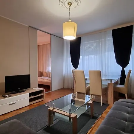Slavija Square Apartment
